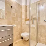 La Montagne Sud Apartman *